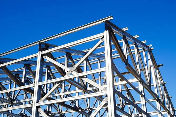 What are the characteristics of steel structure